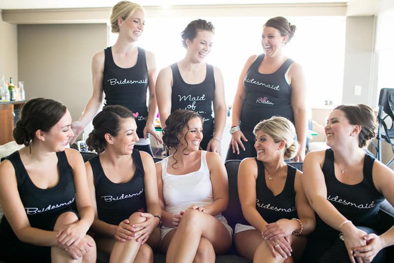 14 Getting Ready Photos You Need - New Jersey Bride