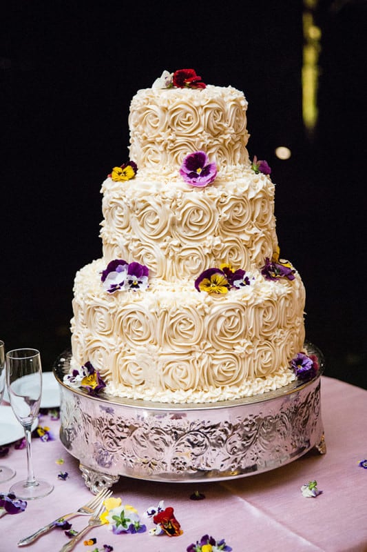 15 Wedding Cakes That (Almost) Look Too Good To Eat! - New Jersey Bride