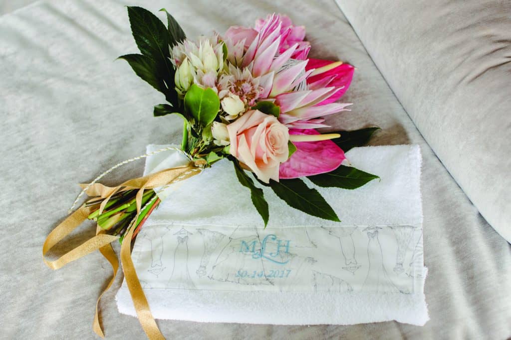 Getting-Ready-Park-Chateau-Vanessa-Joy-Photography