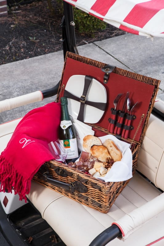 A New Twist on Wedding Guest Welcome Baskets: Picnic Baskets -  New Jersey Bride