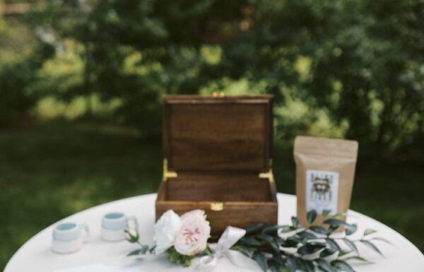 The wedding of A Micro-Wedding at the Groom’s Parents’ Home Full of Joy and Love Gallery 4