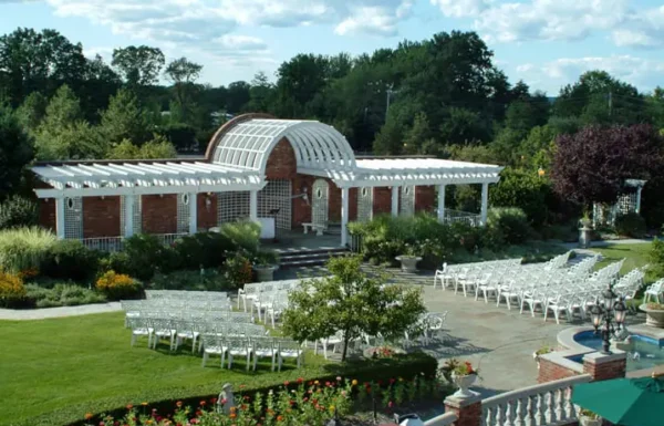 Birchwood Manor Gallery 22