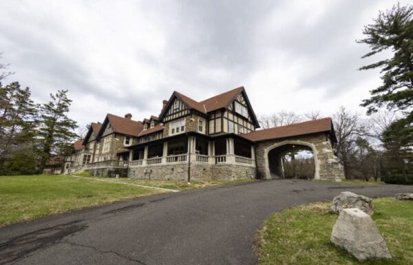 Elkins Estate Gallery 13