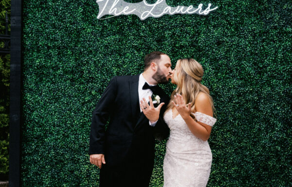 The wedding of These College Football Fans Gave a Shout Out to Their Alma Mater Gallery 8