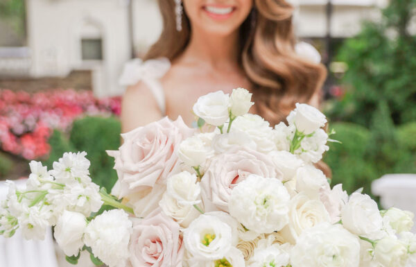 The wedding of A Timeless Summer Wedding With Neutral Florals & Dancing Robots Gallery 6