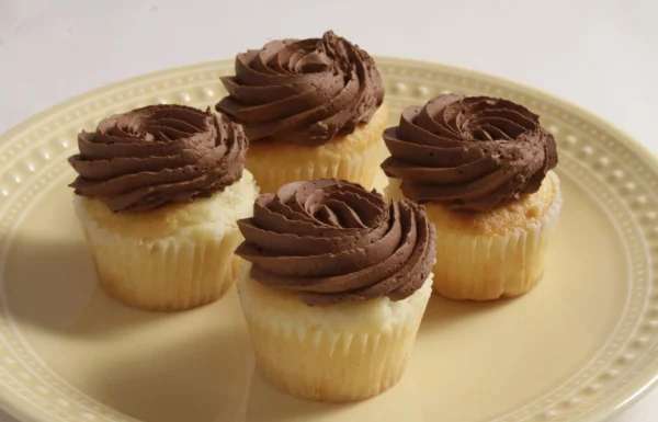 Love-It Awards Category Vendor Gallery TwoFieldsBakeshop