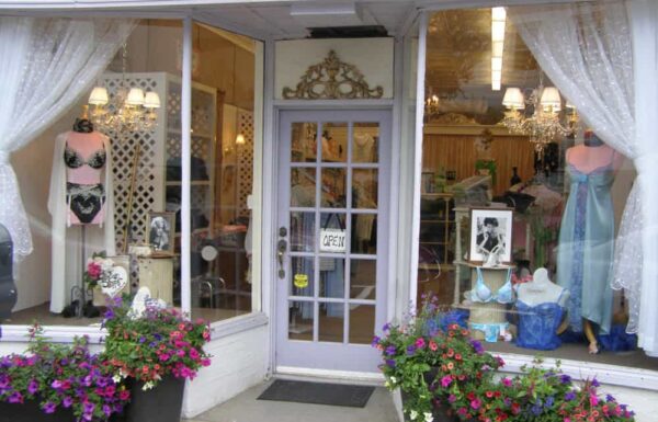 The Dain Shoppe Gallery 1