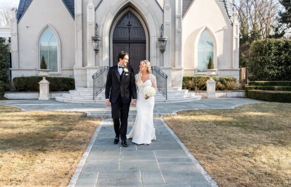 The wedding of An Elegant Winter Wedding Complete With a Fireworks Show Gallery 7