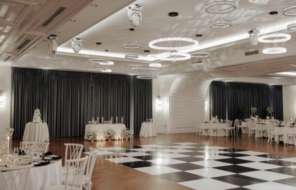 The wedding of All the Guests Wore Black at This Elegant & Romantic Wedding Gallery 12