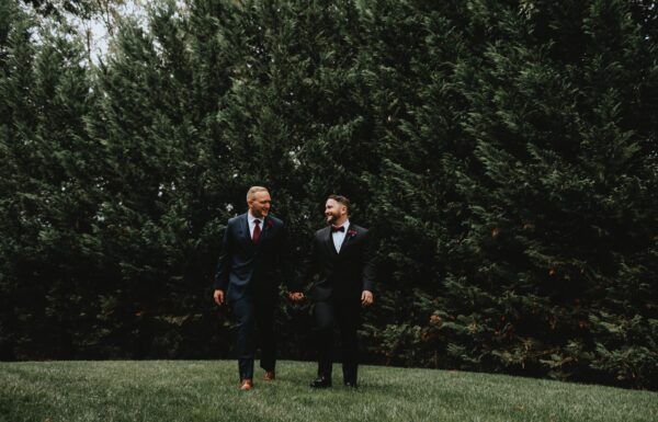 The wedding of An Elegant and Romantic Wedding With Pops of Blue, Red and Gold Gallery 4