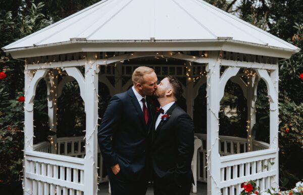 The wedding of An Elegant and Romantic Wedding With Pops of Blue, Red and Gold Gallery 15