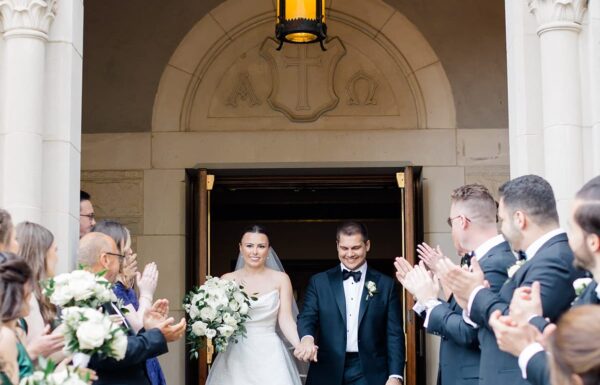 The wedding of Classic Elegance at This Fall Wedding at Natirar Gallery 15
