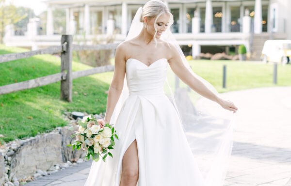 The wedding of Pretty Neutral Tones at This Rustic-Chic Wedding Gallery 10