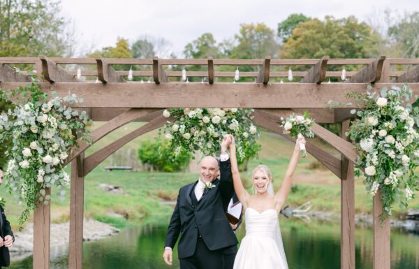 The wedding of Pretty Neutral Tones at This Rustic-Chic Wedding Gallery 5