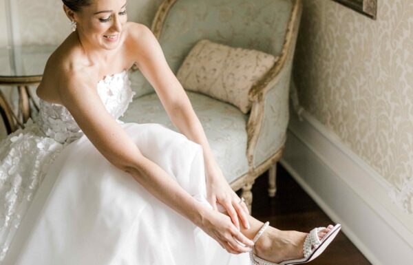 The wedding of Kara & Rob Had a ‘Beauty and the Beast’-Inspired Seating Chart for Their Ashford Estate Wedding Gallery 5