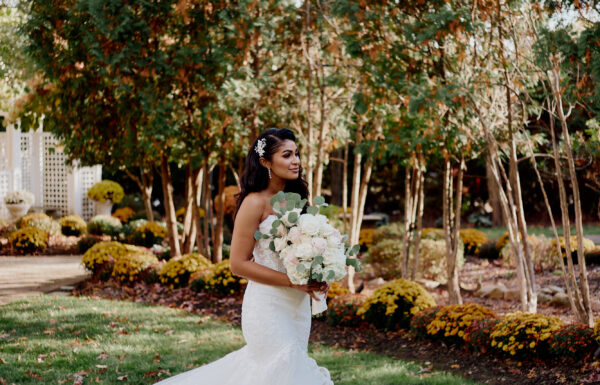 The wedding of This Fall Wedding Embraced the Beauty of the Season Gallery 1