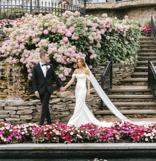The wedding of Crisp Linens, Lush Florals and Candlelit Tables at This Elegant Park Savoy Wedding