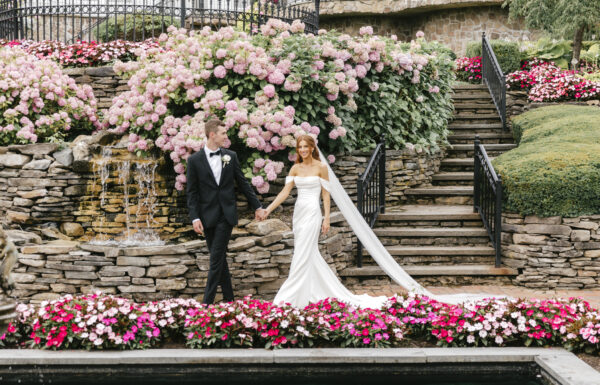 The wedding of Crisp Linens, Lush Florals and Candlelit Tables at This Elegant Park Savoy Wedding Gallery 3