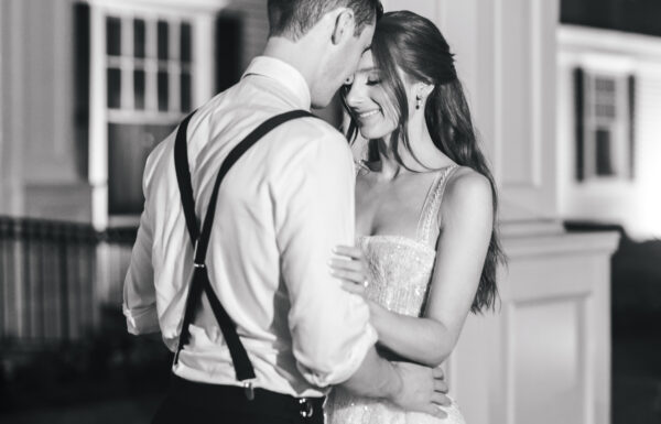 The wedding of Crisp Linens, Lush Florals and Candlelit Tables at This Elegant Park Savoy Wedding Gallery 4