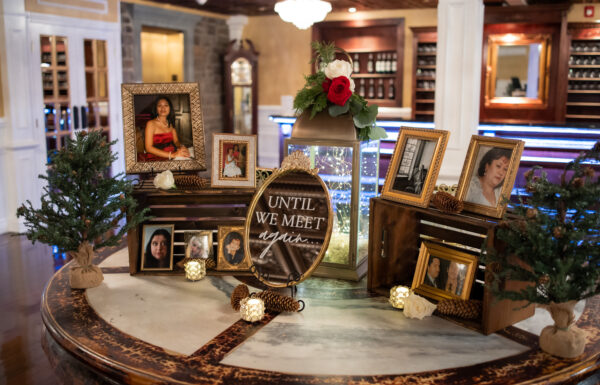 The wedding of A Christmas-Inspired Wedding “Straight Out of a Hallmark Movie” Gallery 16