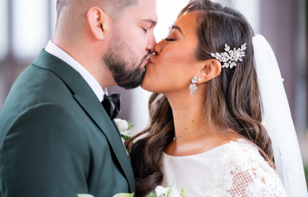 The wedding of A Christmas-Inspired Wedding “Straight Out of a Hallmark Movie” Gallery 20