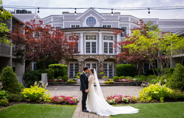 The wedding of Leslie & Michael at Olde Mill Inn Gallery 21