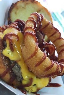 Dogs Gone Wild Food Truck Gallery 1