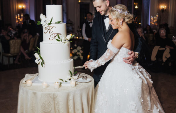 The wedding of A Fairytale Wedding Full of Elegance and Charm Gallery 14