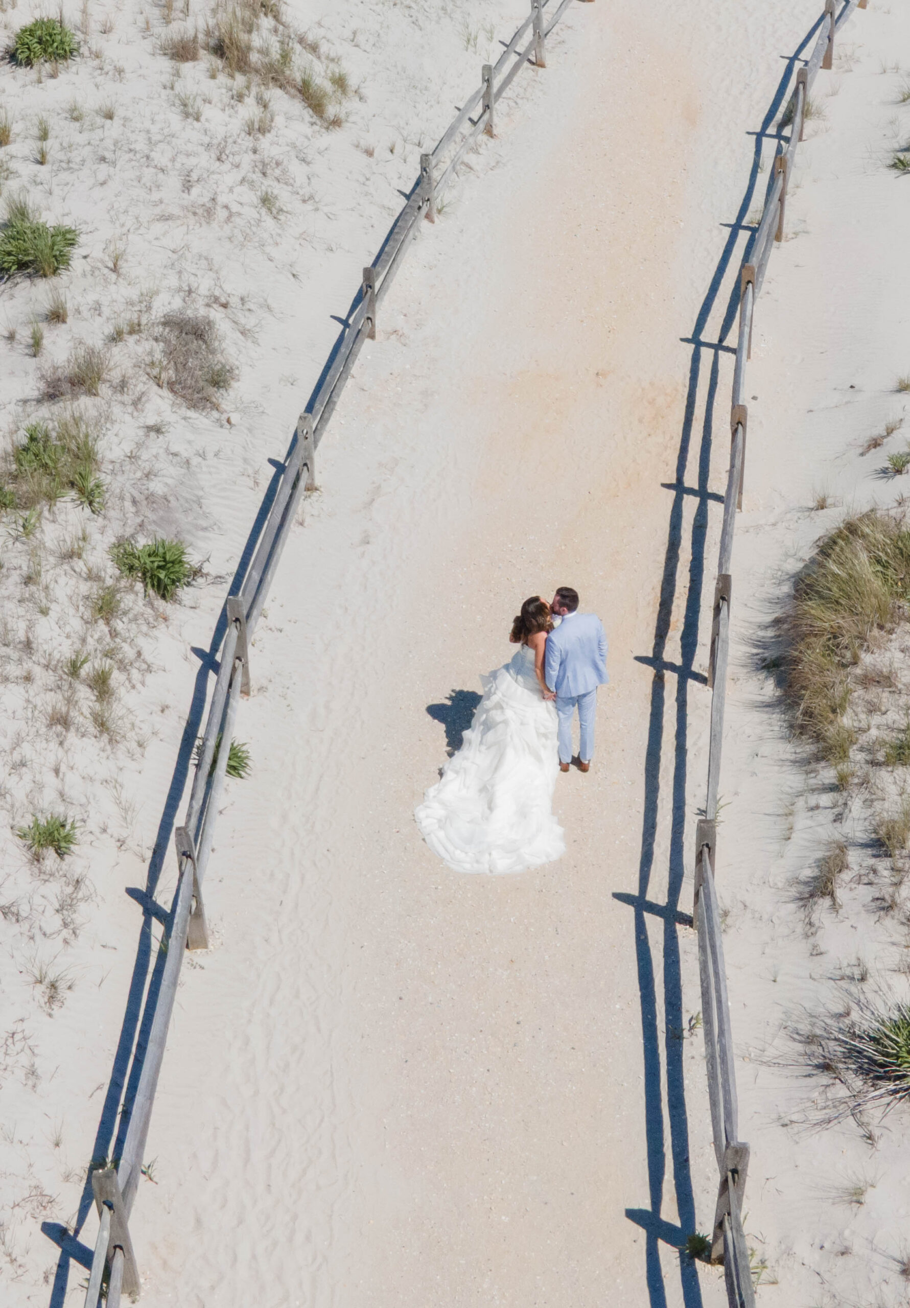 A Coastal-Chic Wedding at a Dreamy Waterfront Property - New Jersey Bride, image size:1781x2560