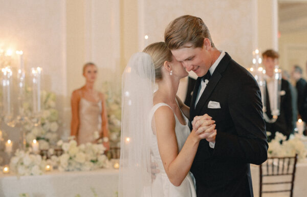 The wedding of An Elevated Coastal Aesthetic Was Perfect For This Couple A wedding at the Molly Pitcher Inn in New Jersey. Gallery 13
