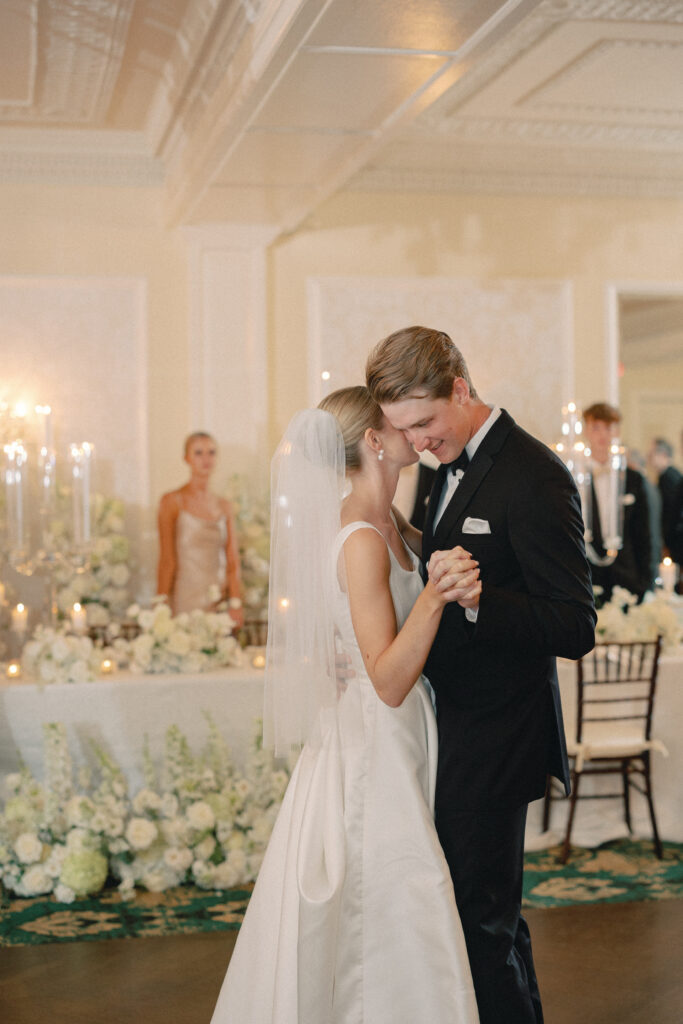 A wedding at the Molly Pitcher Inn in New Jersey.