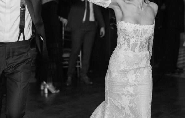 The wedding of ‘Old Money Vibes’ Called for a Charming French-Inspired Chateau  A wedding at Hotel du Village. Gallery 2