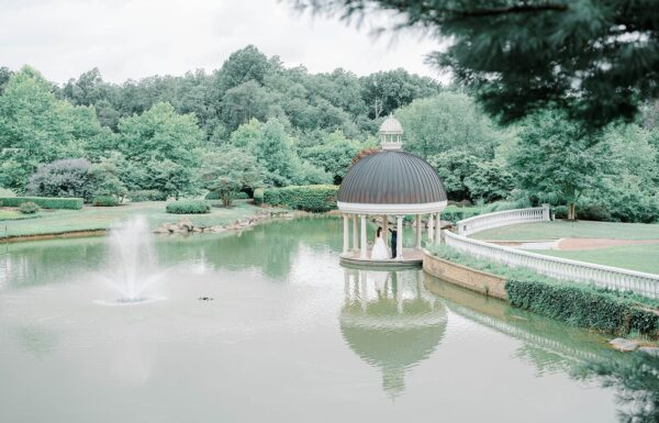 A Fairytale Wedding Come True at the Ashford Estate