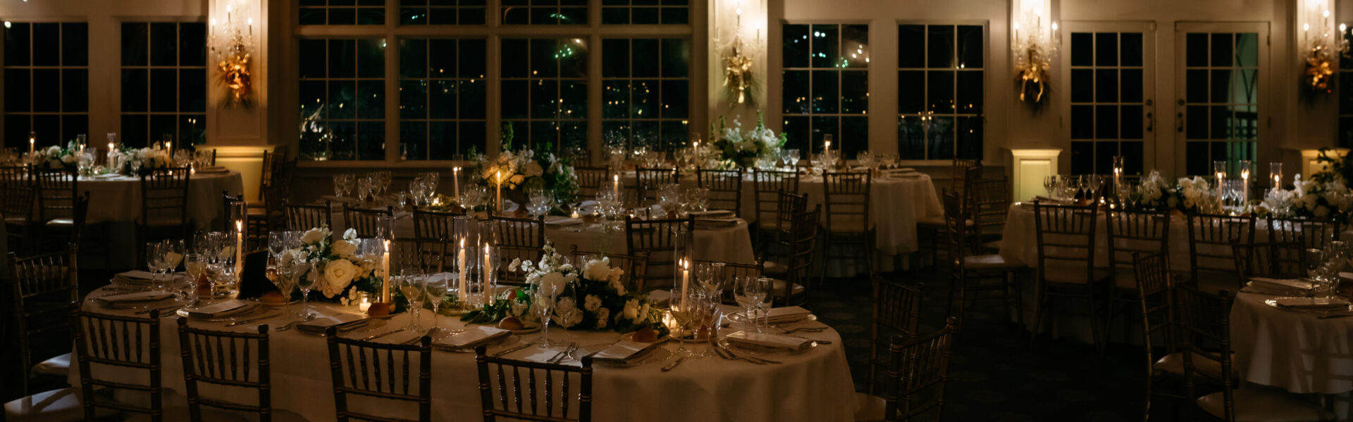 Traditional Irish Performers, a Guinness Station & Dramatic Candlelight at Park Savoy