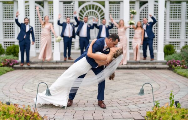 They Chose Birchwood Manor When Their Original Venue Closed—and Loved Everything About It