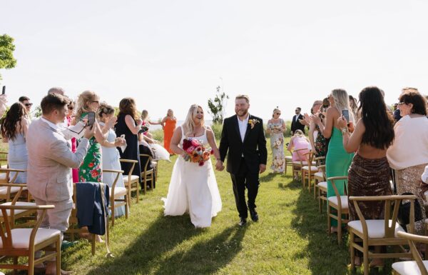 A Laidback Jersey Shore Wedding With a Backyard Feel
