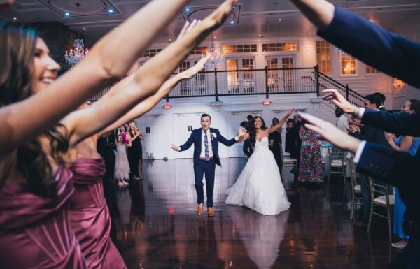 A Classic, Romantic Wedding Focused on Family and Faith