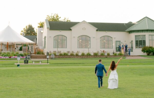 This Wedding Photographer’s Big Day Had a Coastal-Chic Vibe