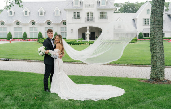 Modern Elegance at This Park Château Wedding