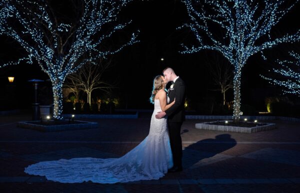 A Dreamy Winter Wedding at the Estate at Florentine Gardens