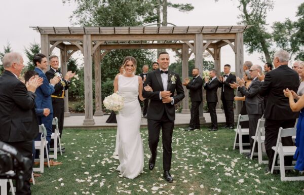 A Pre-Wedding Golf Tournament Set the Scene for This Winery Wedding