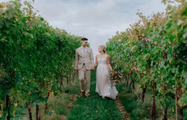 A Food Truck Frenzy and Boho Vibe For This Fall Vineyard Wedding