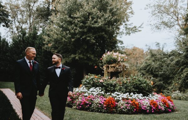 An Elegant and Romantic Wedding With Pops of Blue, Red and Gold